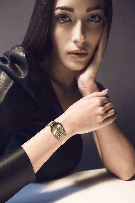 Mauro Lorenzo Fashion Photographer Advertising Campaign studio watch orologi madeinitaly handmade gioielli chrono classic Colours Moodboard Boutique Inspiration artDirector jewelry studio light gold silver blue leather