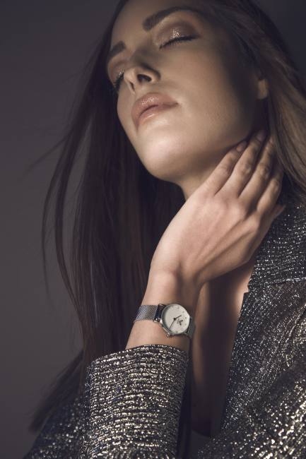 Mauro Lorenzo Fashion Photographer Advertising Campaign studio watch orologi madeinitaly handmade gioielli chrono classic Colours Moodboard Boutique Inspiration artDirector jewelry studio light gold silver blue leather