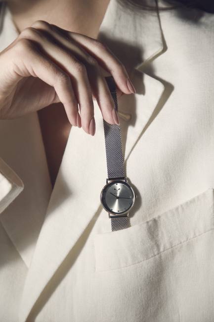 Mauro Lorenzo Fashion Photographer Advertising Campaign studio watch orologi madeinitaly handmade gioielli chrono classic Colours Moodboard Boutique Inspiration artDirector jewelry studio light gold silver blue leather