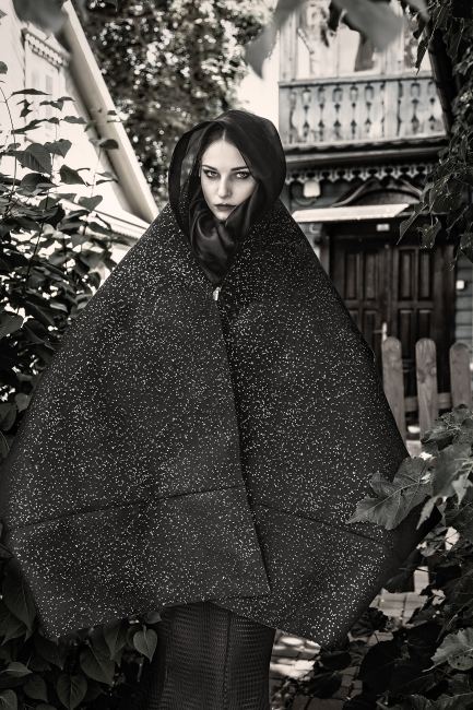 Mauro Lorenzo Fashion Photographer Fashion Editorial Haute Couture Black Dresses Management Moteris Inspiration Deconstruction Magazine 