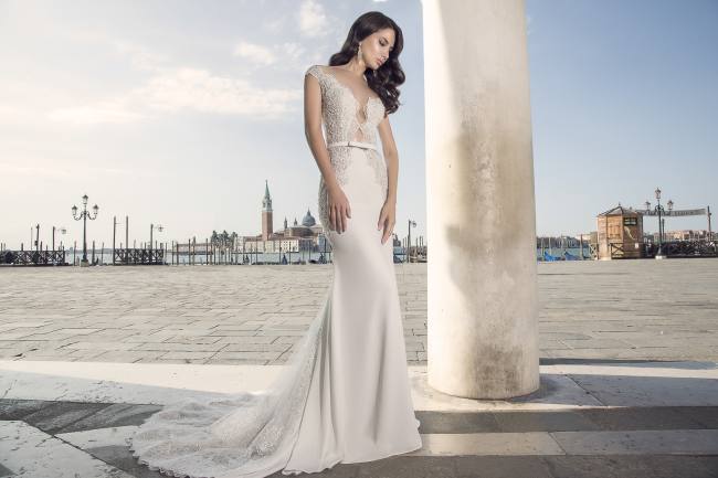 Mauro Lorenzo Fashion Editorial Fashion Photographer Bridal Alta Moda Magazine Agency Management Wedding Venezia Venice Gondola Shooting Top Brands Italian Photographer Inspiration Haute Couture 