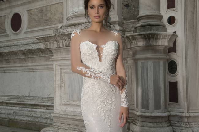 Mauro Lorenzo Fashion Editorial Fashion Photographer Bridal Alta Moda Magazine Agency Management Wedding Venezia Venice Gondola Shooting Top Brands Italian Photographer Inspiration Haute Couture 