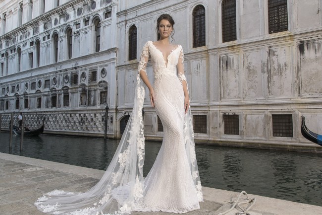 Mauro Lorenzo Fashion Editorial Fashion Photographer Bridal Alta Moda Magazine Agency Management Wedding Venezia Venice Gondola Shooting Top Brands Italian Photographer Inspiration Haute Couture 