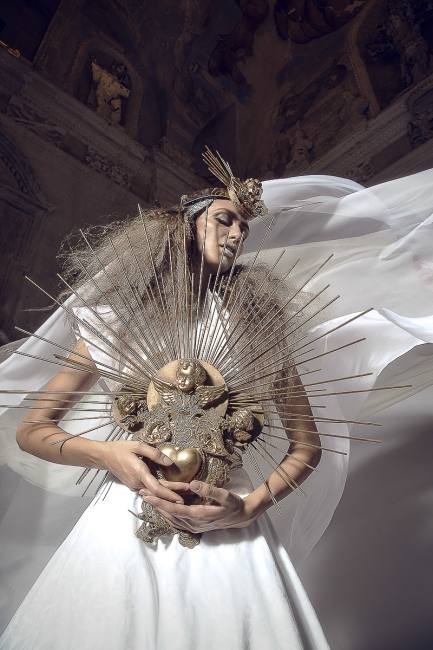 Mauro Lorenzo Fashion Editorial Fashion Photographer Paradiso Divina Commedia Magazine Agency Management Veil Inspiration Moodboard ArtDirector Trends Shooting Studio Haute Couture Dante Aligheri Danteday Altamoda Fotografiaitaliana 