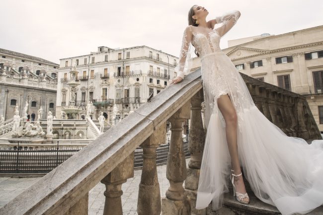 Mauro Lorenzo Fashion Editorial  FashionPhotographer Bridal Altamoda Magazine Sposa Management Wedding Palermo Piazzapretoria Hautecouture fashionshooting TopBrands ItalianPhotographer Inspiration Statue Piazzadellavergogna