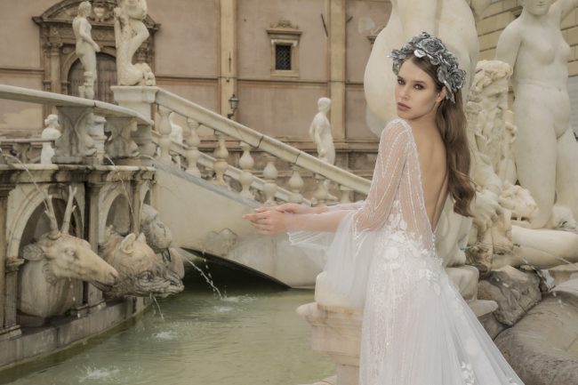 Mauro Lorenzo Fashion Editorial  FashionPhotographer Bridal Altamoda Magazine Sposa Management Wedding Palermo Piazzapretoria Hautecouture fashionshooting TopBrands ItalianPhotographer Inspiration Statue Piazzadellavergogna