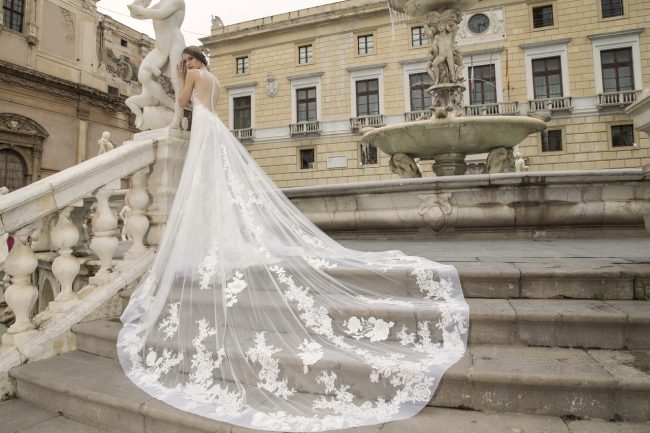 Mauro Lorenzo Fashion Editorial  FashionPhotographer Bridal Altamoda Magazine Sposa Management Wedding Palermo Piazzapretoria Hautecouture fashionshooting TopBrands ItalianPhotographer Inspiration Statue Piazzadellavergogna