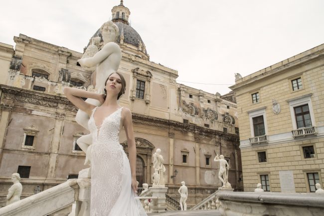 Mauro Lorenzo Fashion Editorial  FashionPhotographer Bridal Altamoda Magazine Sposa Management Wedding Palermo Piazzapretoria Hautecouture fashionshooting TopBrands ItalianPhotographer Inspiration Statue Piazzadellavergogna