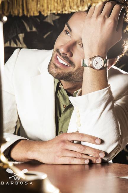 Mauro Lorenzo Fashion Editorial Photographer Commercial Magazine Agency Management Sicilia Barbosa Clock Inspiration Moodboard Shooting Brands Studiosession Colours pretaporter Haute Couture clockwork orologio Black Sicily Fluo Flower Floreale