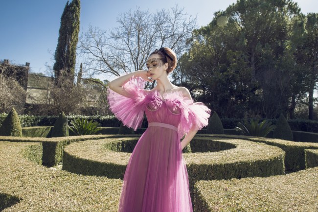 Mauro Lorenzo Fashion Editorial Photographer haute couture  Magazine Agency nature botanic garden press topmodel italian moodboard Inspiration sosud advertising mirror reflection secret