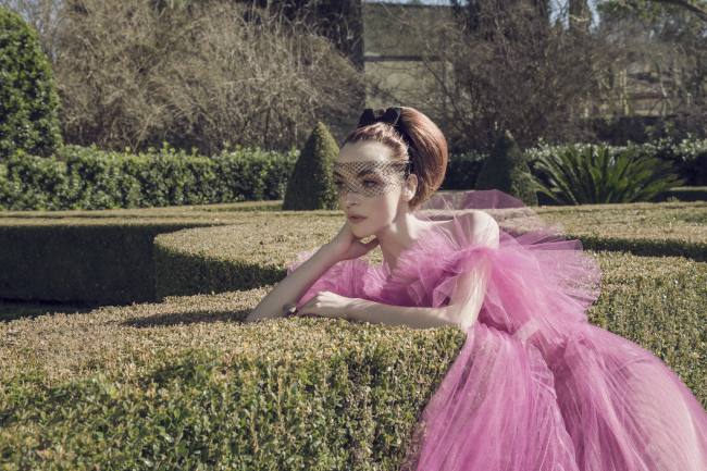 Mauro Lorenzo Fashion Editorial Photographer haute couture  Magazine Agency nature botanic garden press topmodel italian moodboard Inspiration sosud advertising mirror reflection secret