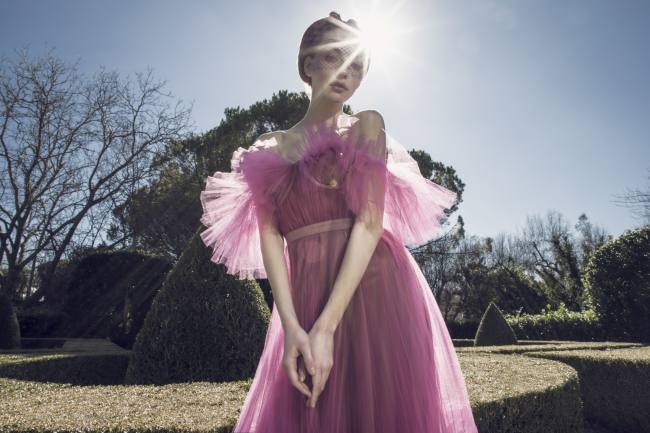 Mauro Lorenzo Fashion Editorial Photographer haute couture  Magazine Agency nature botanic garden press topmodel italian moodboard Inspiration sosud advertising mirror reflection secret