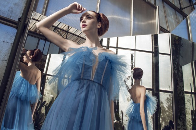 Mauro Lorenzo Fashion Editorial Photographer haute couture  Magazine Agency nature botanic garden press topmodel italian moodboard Inspiration sosud advertising mirror reflection secret