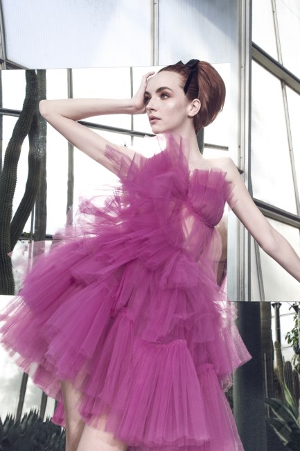 Mauro Lorenzo Fashion Editorial Photographer haute couture  Magazine Agency nature botanic garden press topmodel italian moodboard Inspiration sosud advertising mirror reflection secret