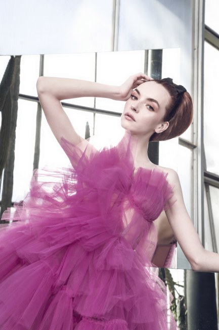 Mauro Lorenzo Fashion Editorial Photographer haute couture  Magazine Agency nature botanic garden press topmodel italian moodboard Inspiration sosud advertising mirror reflection secret