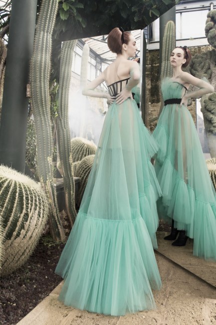 Mauro Lorenzo Fashion Editorial Photographer haute couture  Magazine Agency nature botanic garden press topmodel italian moodboard Inspiration sosud advertising mirror reflection secret