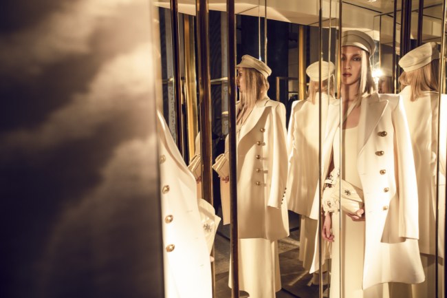 Mauro Lorenzo Fashion Editorial Photographer L'Officiel  Austria ToryBurch Burberry Balmain Inspiration Moodboard Moschino AlexandreVauthier Offwhite RedValentino Pretaporter HauteCouture Reflection Mirror RickOwens