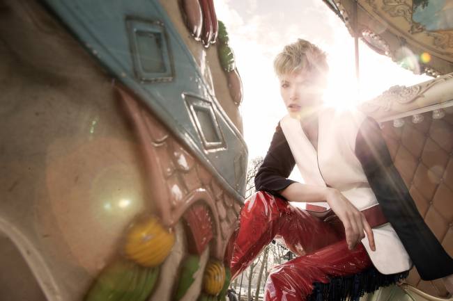 Mauro Lorenzo Fashion Photographer Fashion Editorial Officiel Baltics Lofficiel Magazine Top Brand Haute Couture Dior Versace Lacroix Moschino Hat Parigi Paris Tour Eiffel Colour Inspiration Jacket Street Urban Movement France 